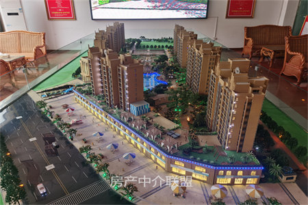 罗浮阳光心殿3室2厅2卫82万103m2豪装出售